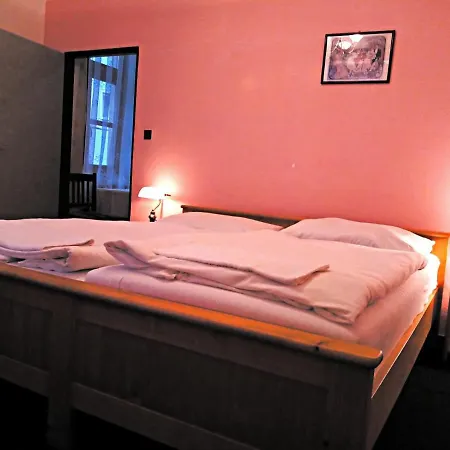 Hotell Praded 2*
